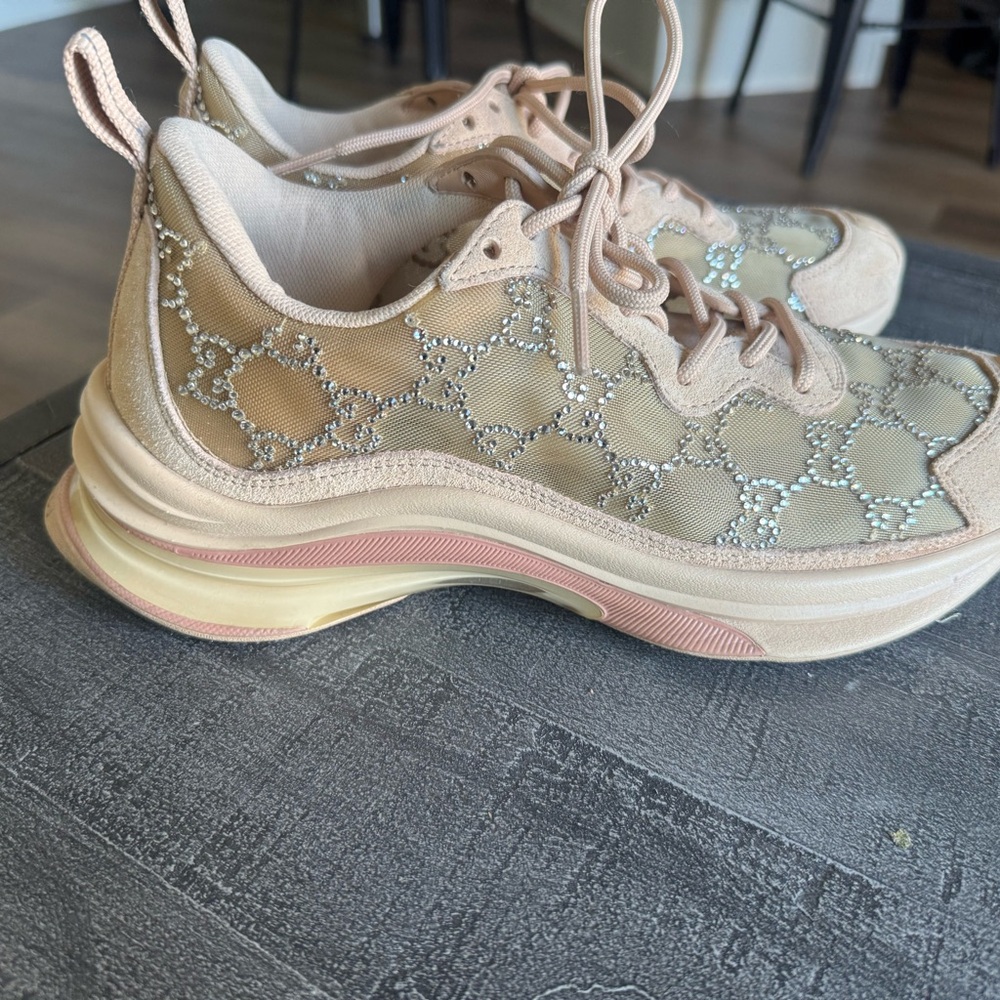 Gucci Rose Pink Sneakers with Monogram Pattern with Crystals - Picture 3 of 4